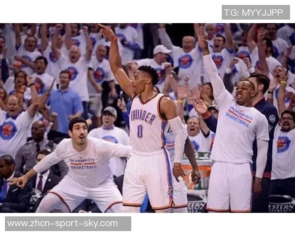 2016年勇士与雷霆西部决赛的激烈对决与历史性时刻回顾