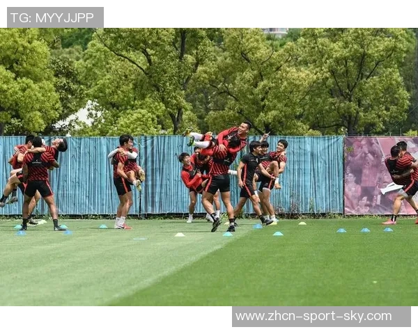 上港迎战横滨展现实力之战期待精彩对决与球迷共庆足球盛宴